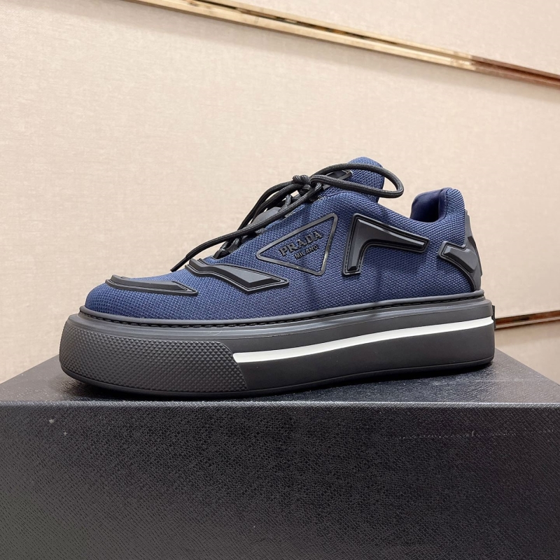 Pra*a casual shoes